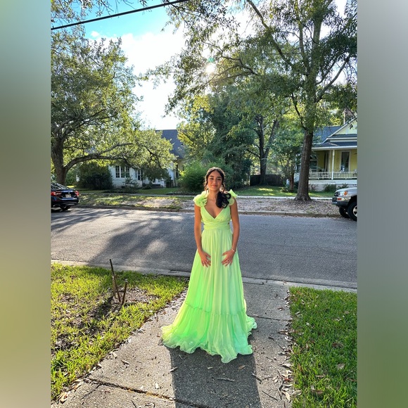 MAC DUGGAL INDY CHIFFON GOWN - Picture 2 of 11